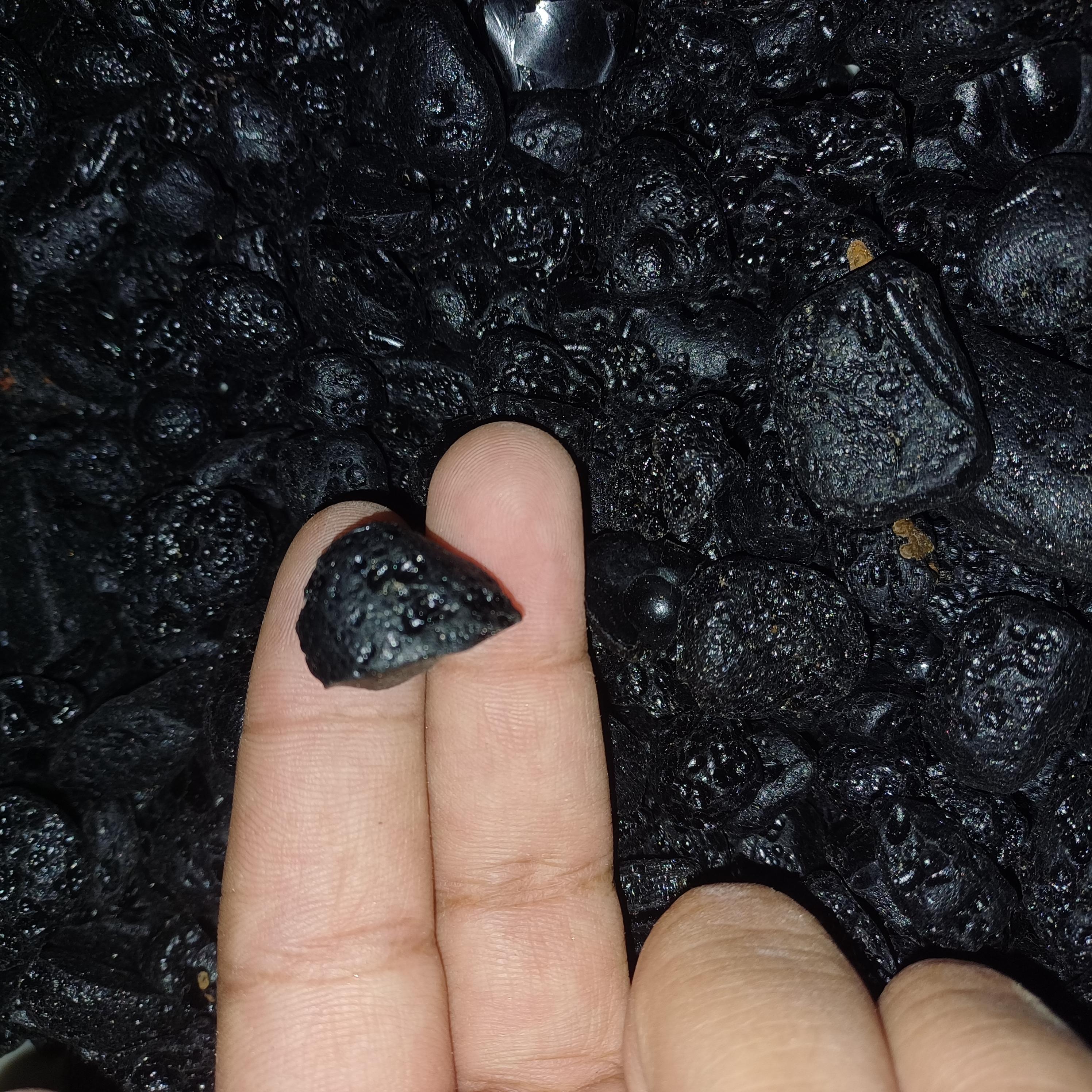 healing , natural , tektite , Tibetan tektite , stone , rough